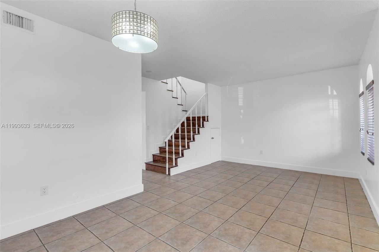 5240 Nw 109th Ave #4 - Photo 3 of 23