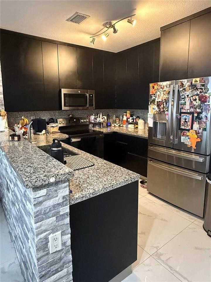 8470 Sw 150th Ave #6 - Photo 3 of 8