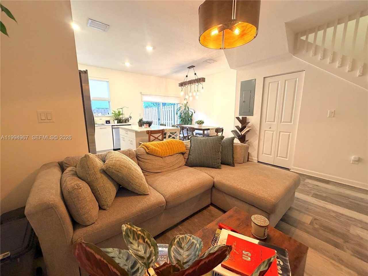 12107 Nw 24th Pl - Photo 5 of 23