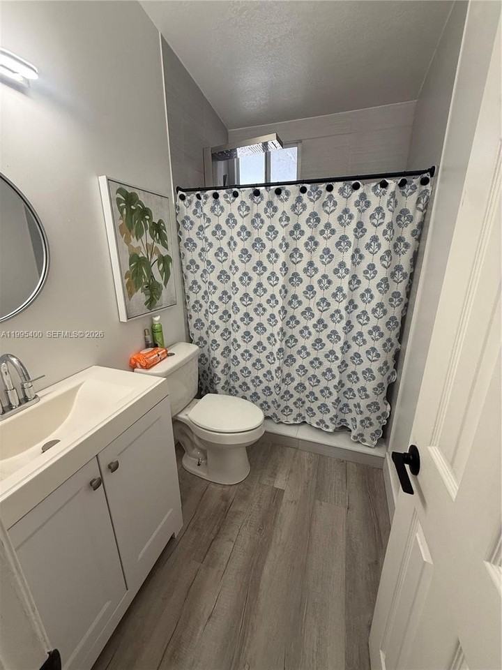 328 Nw 47th St - Photo 6 of 19