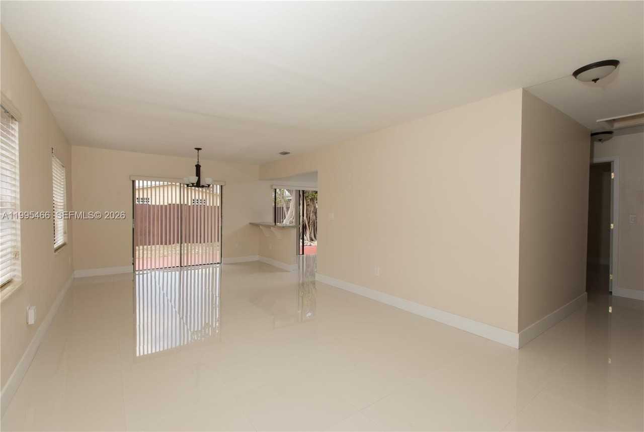 3832 Sw 89th Ct #0 - Photo 2 of 18