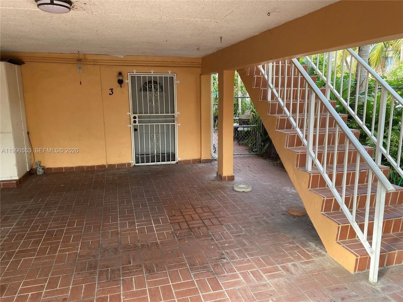 1051 Sw 3rd St #3 - Photo 2 of 8