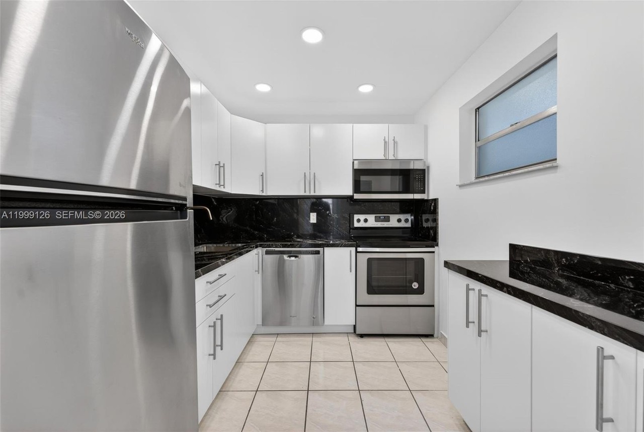 8250 Byron Ave #404 - Photo 5 of 20