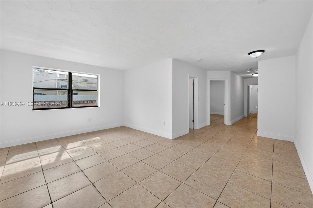 762 Ne 131st St #762 - Photo 6 of 25