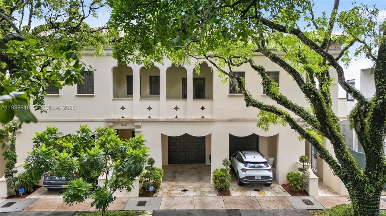 622 Malaga Ave #622 - Photo 2 of 45