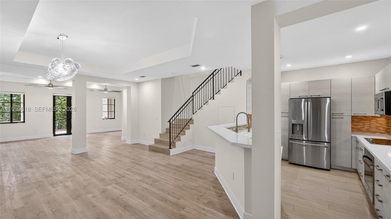 622 Malaga Ave #622 - Photo 7 of 45