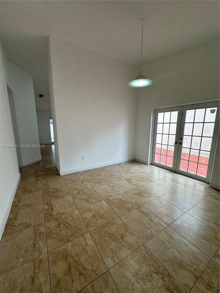 7862 Sw 157th Ct - Photo 3 of 14