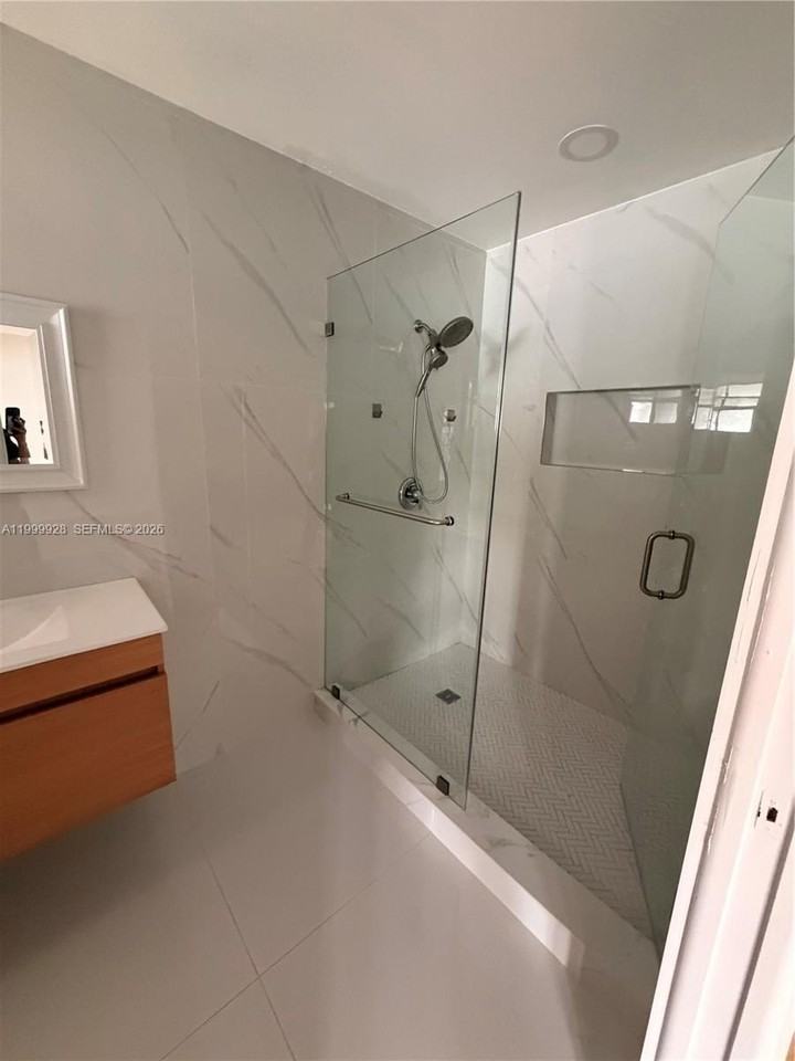 7862 Sw 157th Ct - Photo 7 of 14