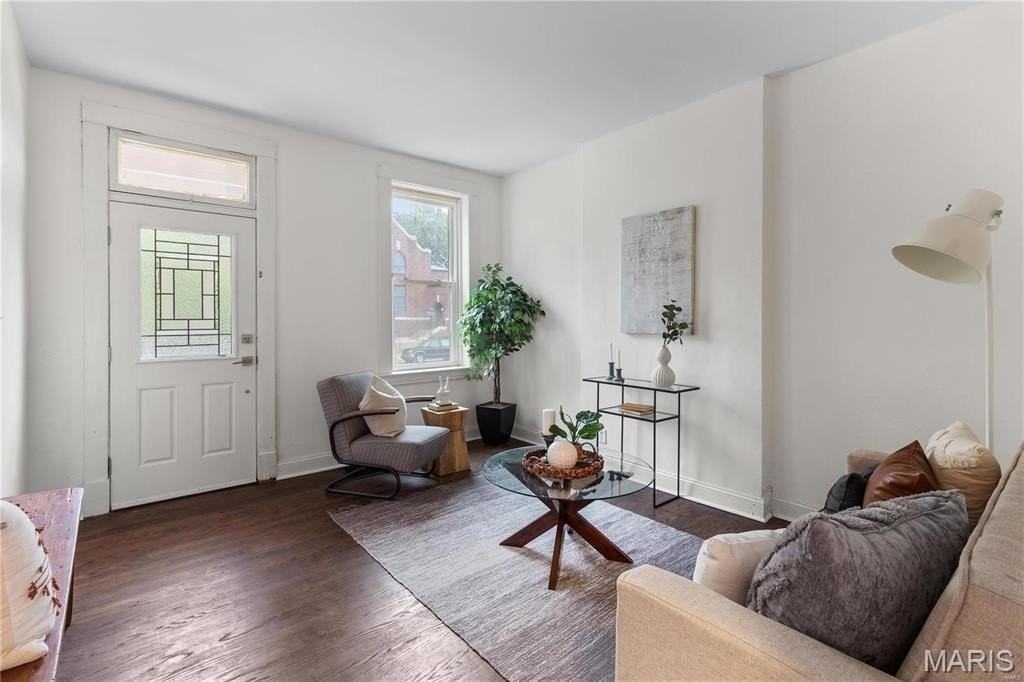 6445 S Kingshighway Blvd - Photo 2 of 9