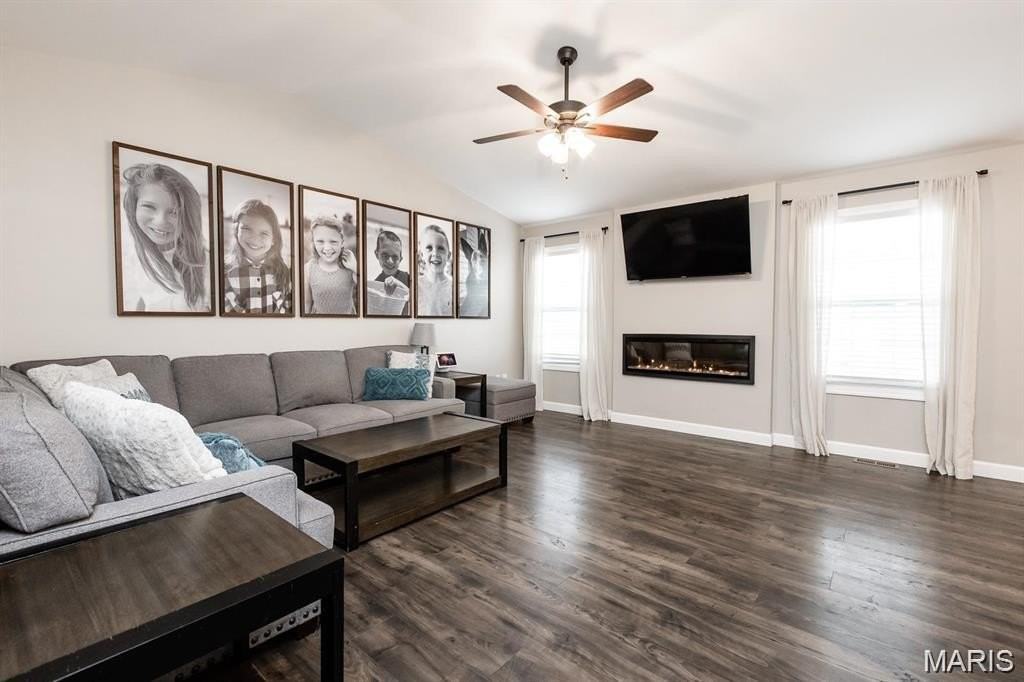 3505 Chippewa Dr - Photo 4 of 39