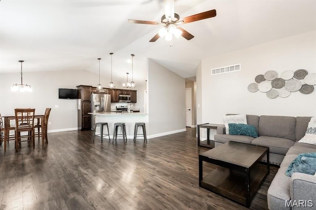 3505 Chippewa Dr - Photo 6 of 39