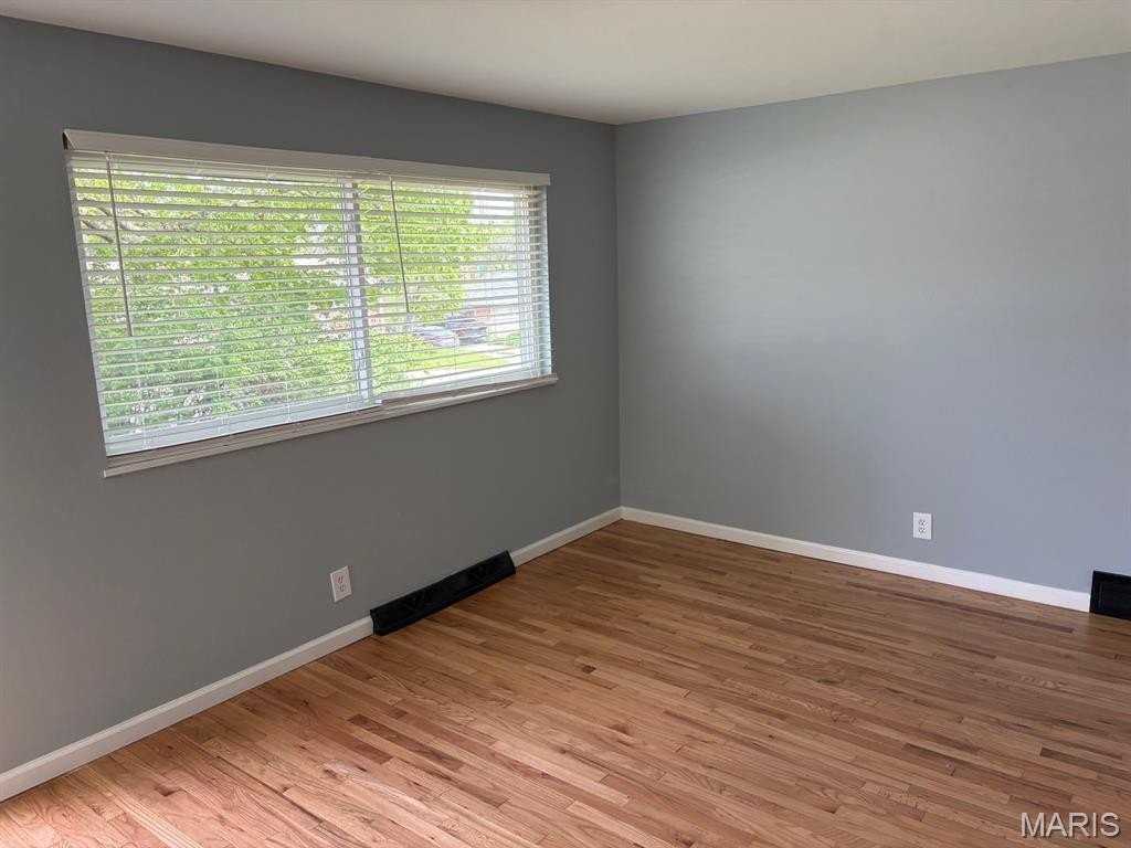 2413 Chesstal St - Photo 4 of 11