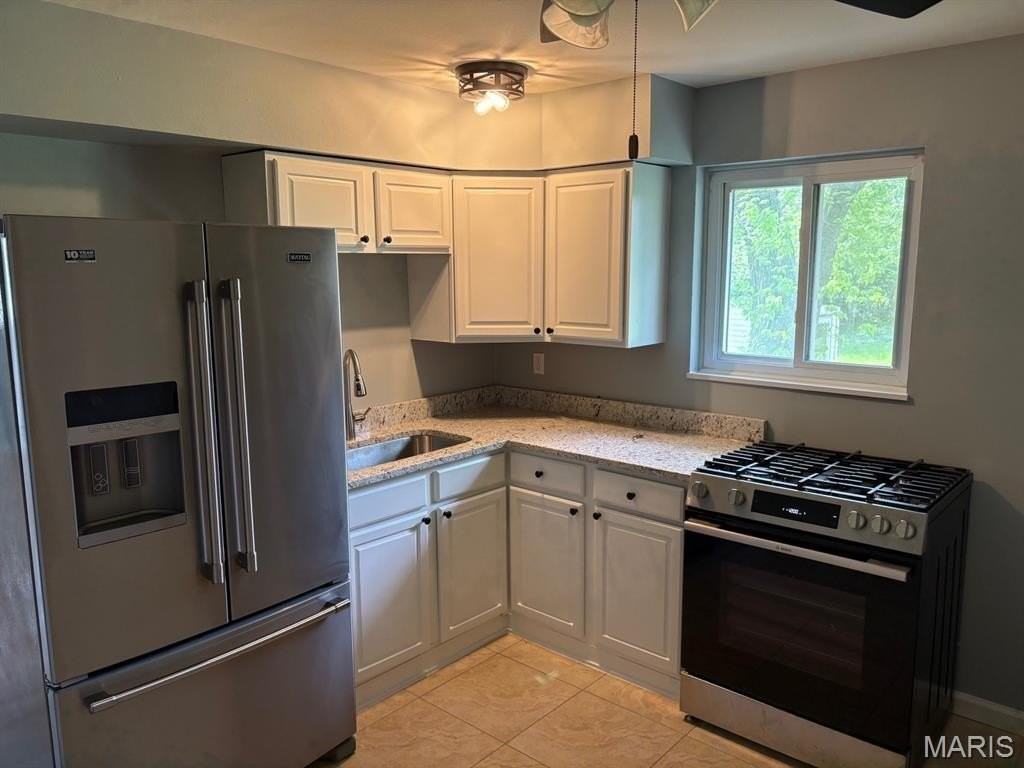 2413 Chesstal St - Photo 5 of 11