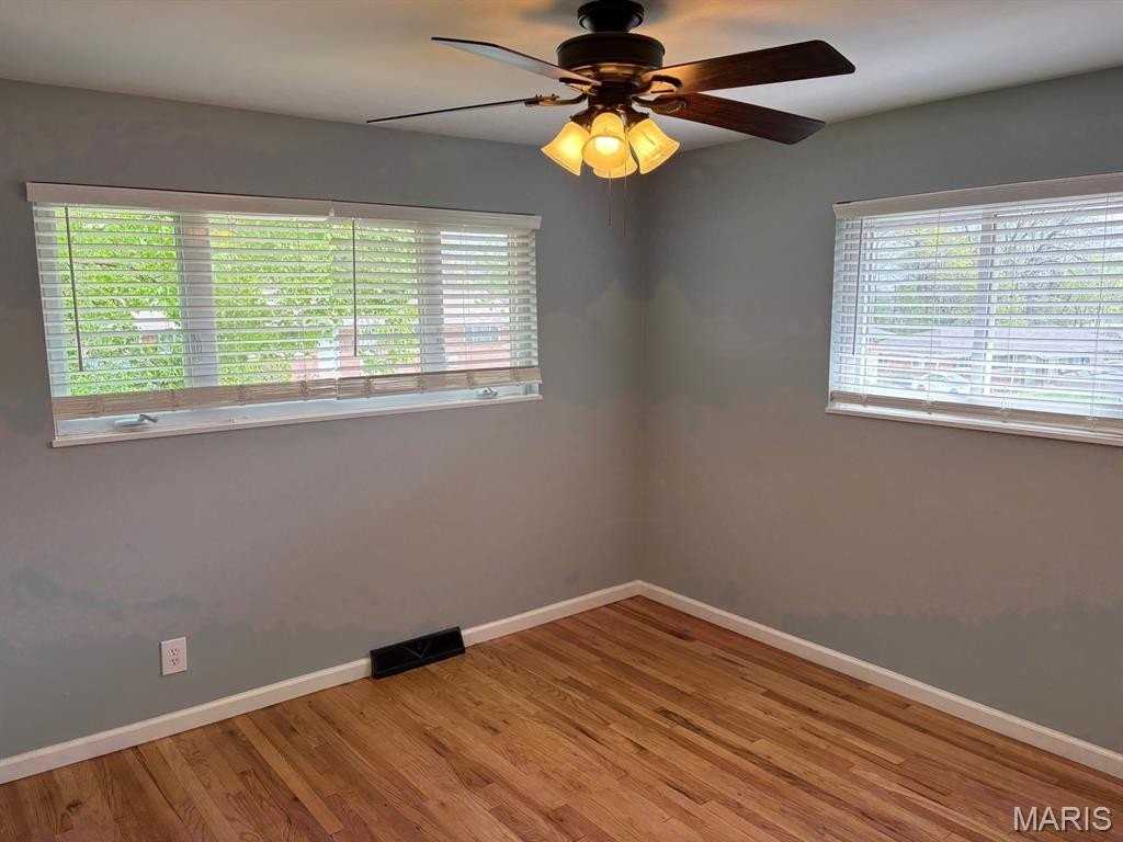 2413 Chesstal St - Photo 6 of 11