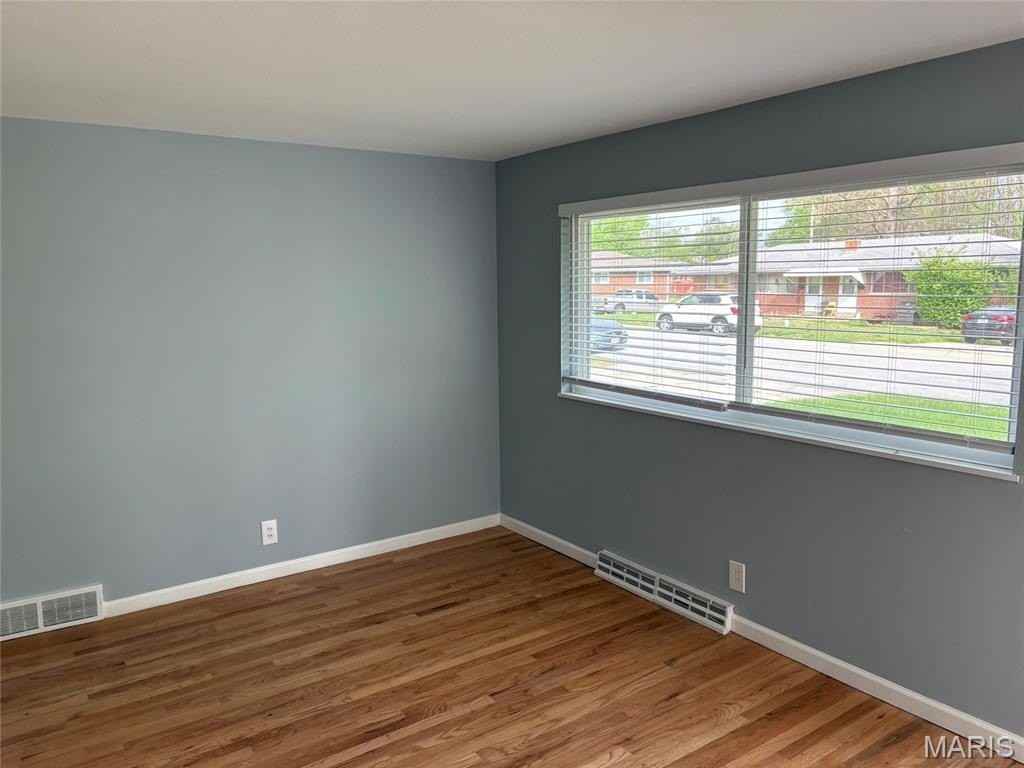 2415 Chesstal St - Photo 4 of 9