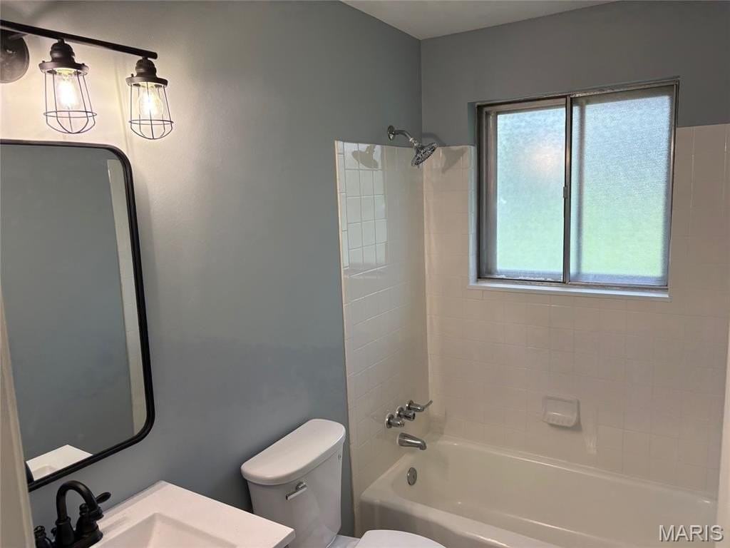 2415 Chesstal St - Photo 6 of 9