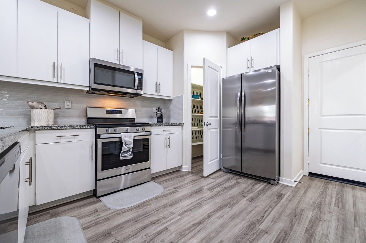 27463 Caprock Way #1 - Photo 4 of 8