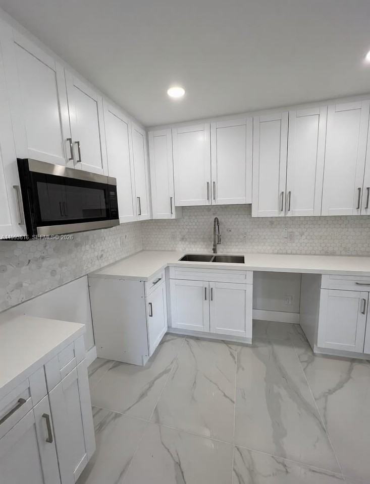 31 Sw 67th Ct - Photo 4 of 7