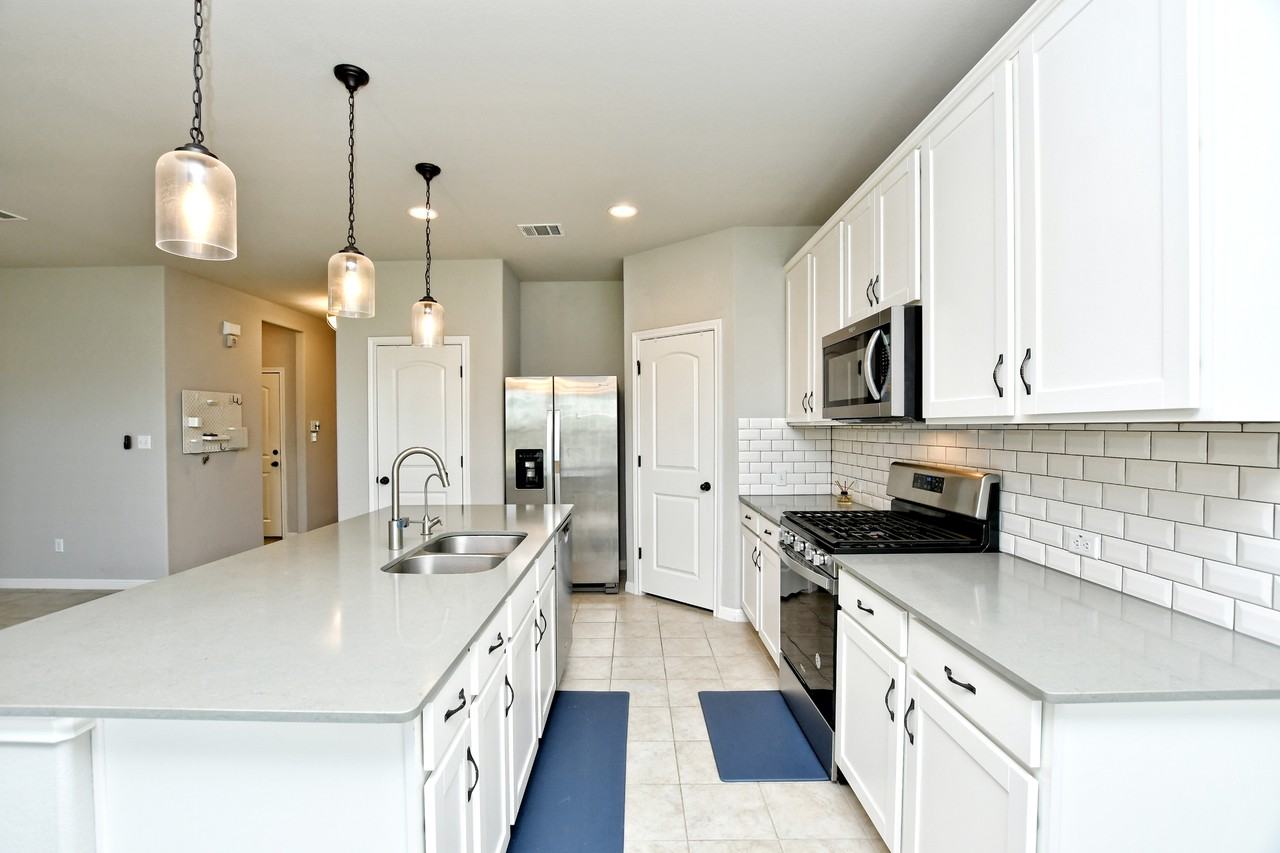 11817 Comedero Way - Photo 6 of 10