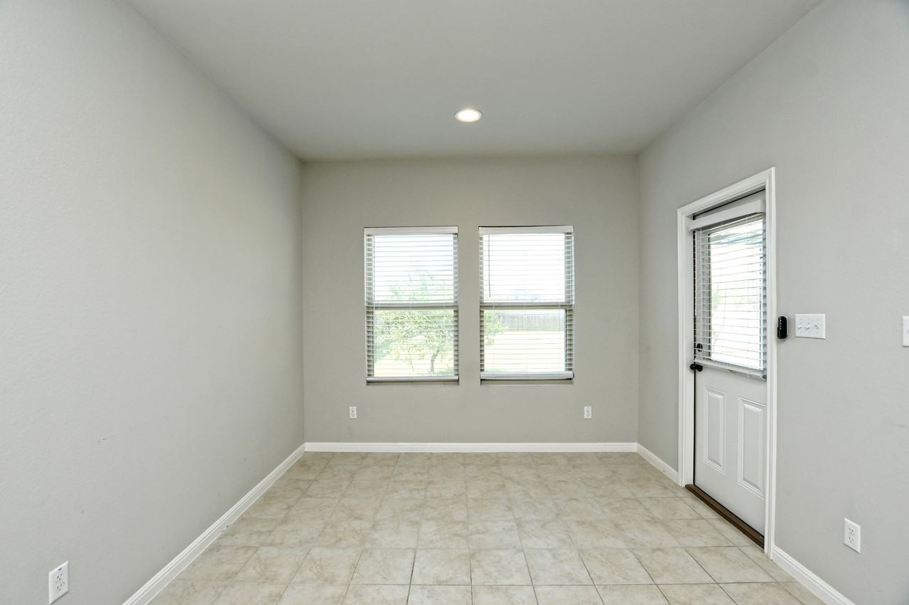 11817 Comedero Way - Photo 7 of 10