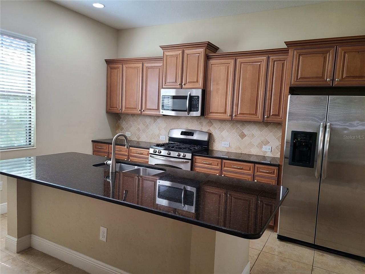 14305 Stirling Dr - Photo 3 of 15