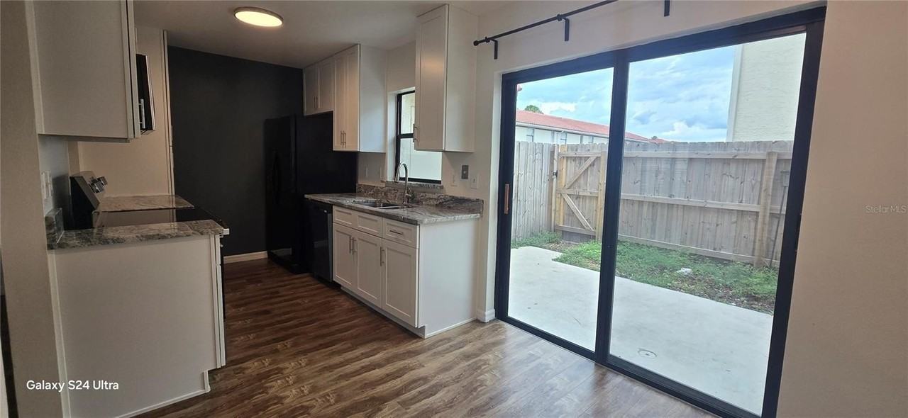 6299 Arlington Ct #212 - Photo 5 of 32