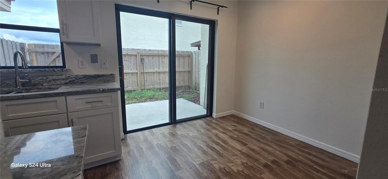 6299 Arlington Ct #212 - Photo 6 of 32