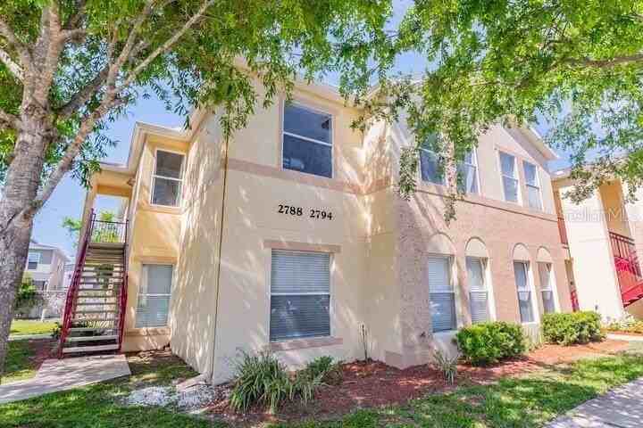 2788 Club Cortile Cir #B - Photo 4 of 20