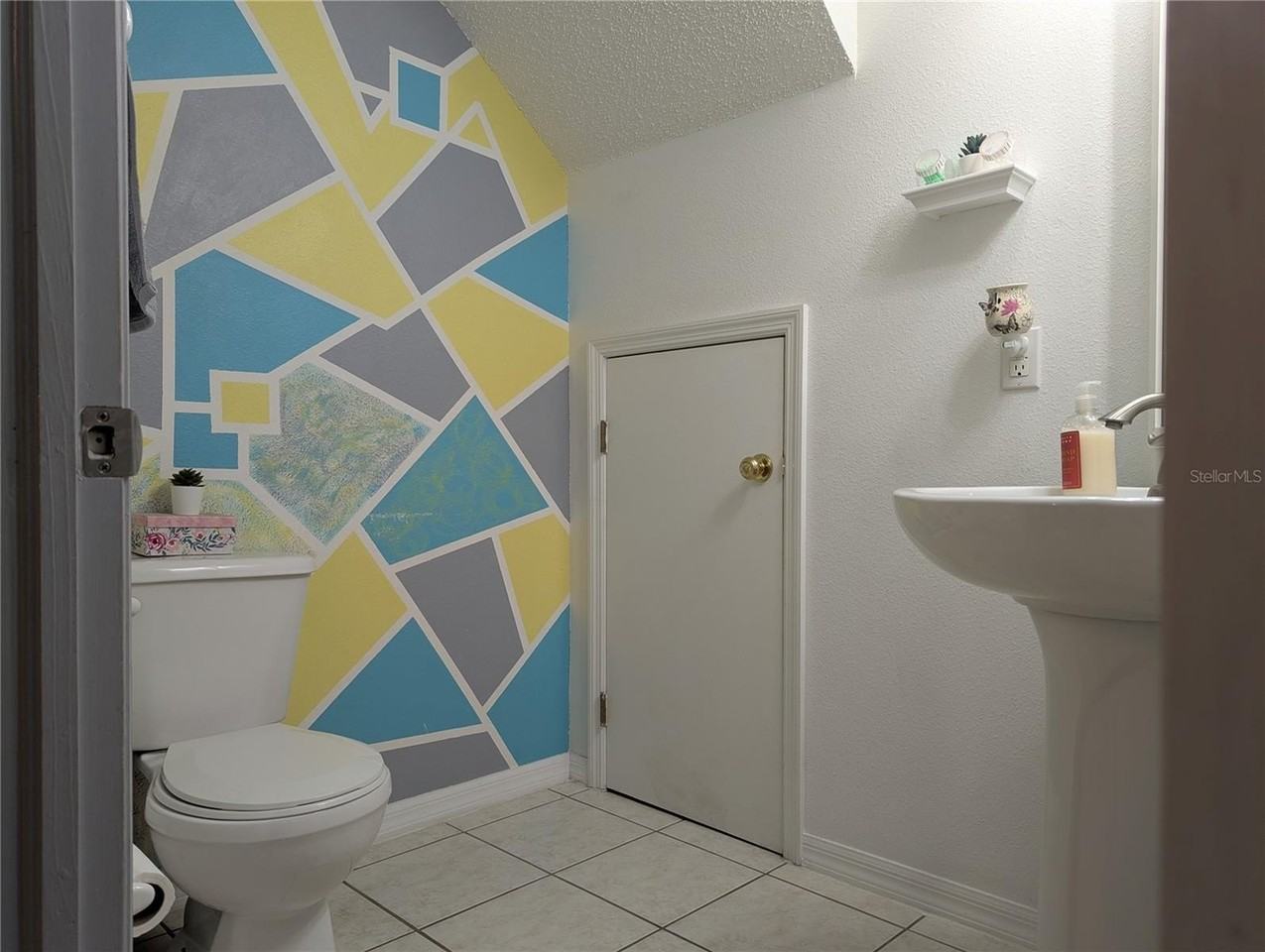 10740 Keys Gate Dr - Photo 7 of 40