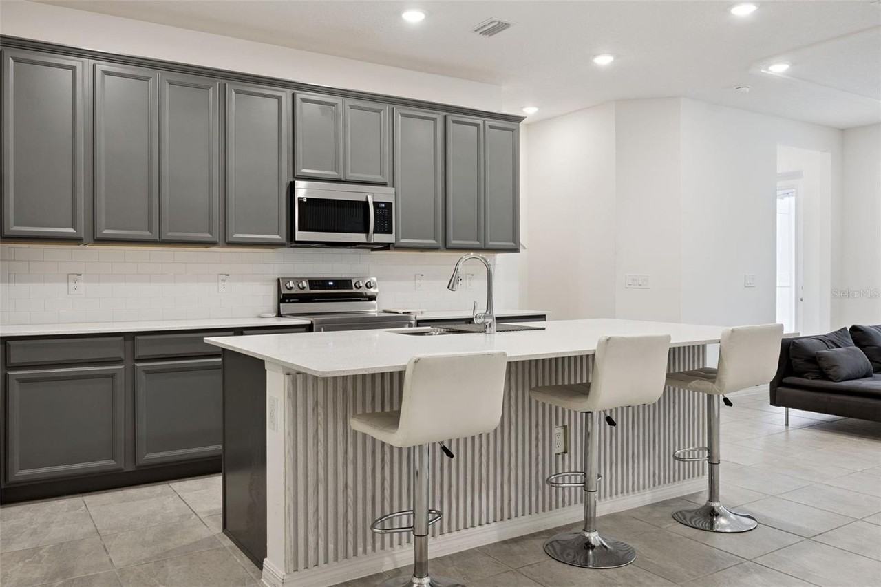 7007 Twilight Bay Dr - Photo 7 of 20