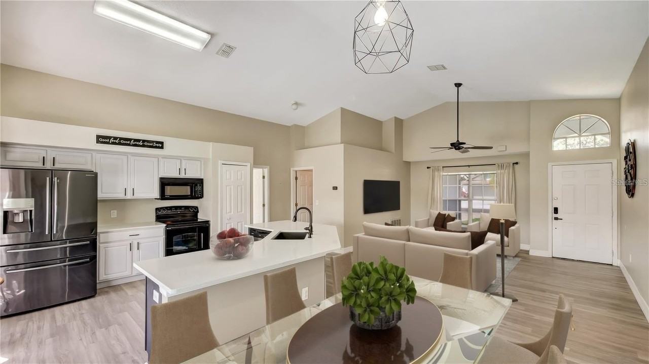 1445 Sophie Way - Photo 3 of 18