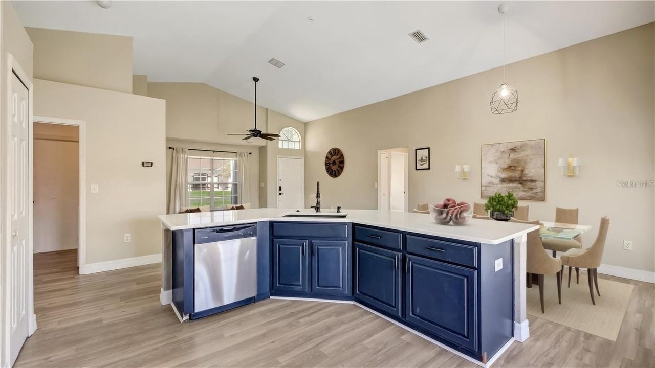 1445 Sophie Way - Photo 5 of 18