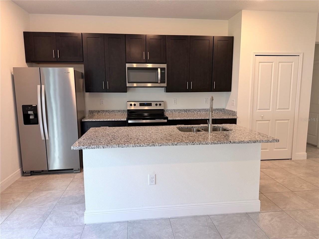 14388 Sw 45th Cir - Photo 5 of 27