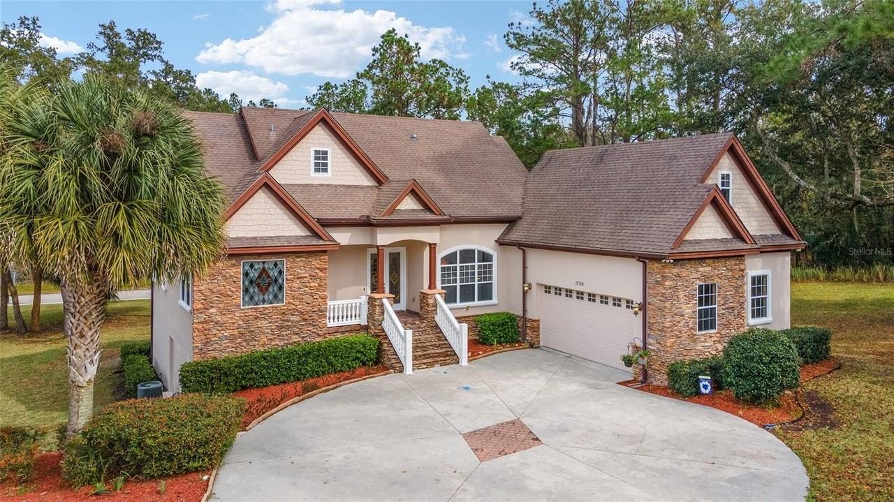 1706 Sw 27th St - Photo 2 of 50