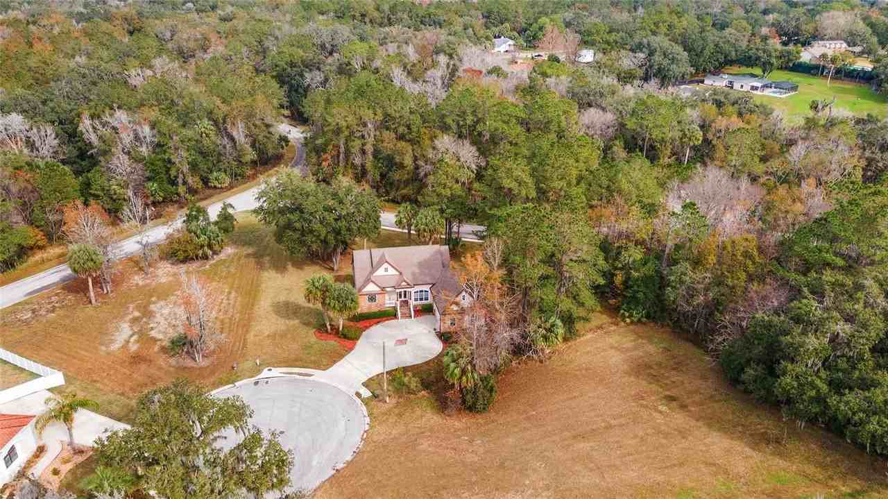 1706 Sw 27th St - Photo 3 of 50