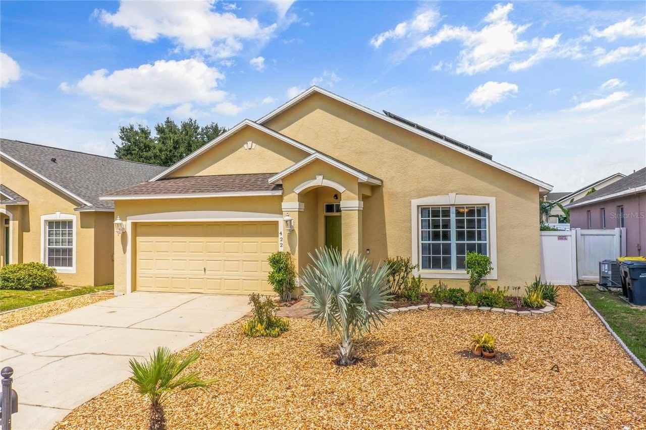 422 Graystone Blvd - Photo 2 of 35