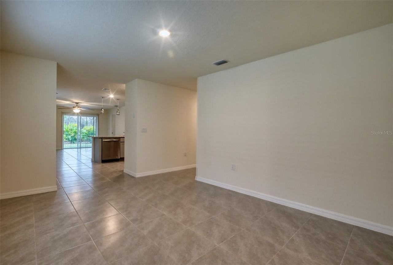 1664 Hazy Sea Dr - Photo 7 of 50