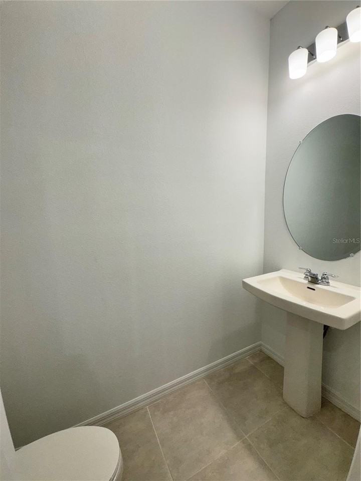 1304 Drake Ridge Dr - Photo 4 of 23