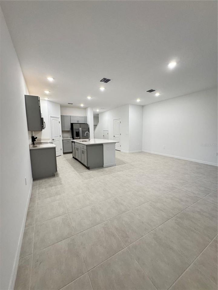 1304 Drake Ridge Dr - Photo 5 of 23