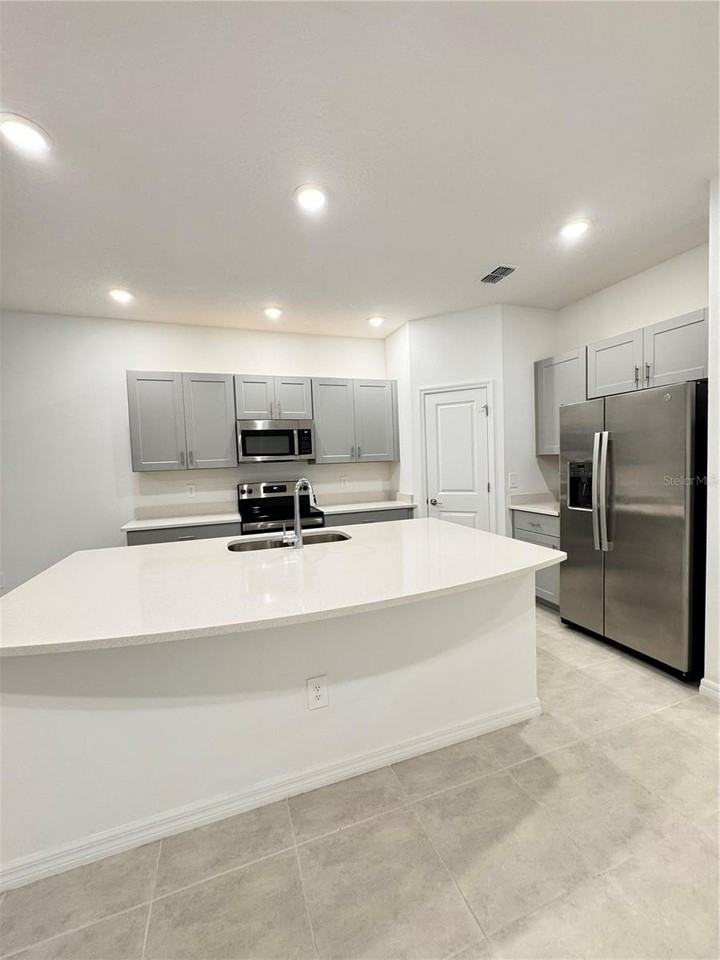 1304 Drake Ridge Dr - Photo 7 of 23