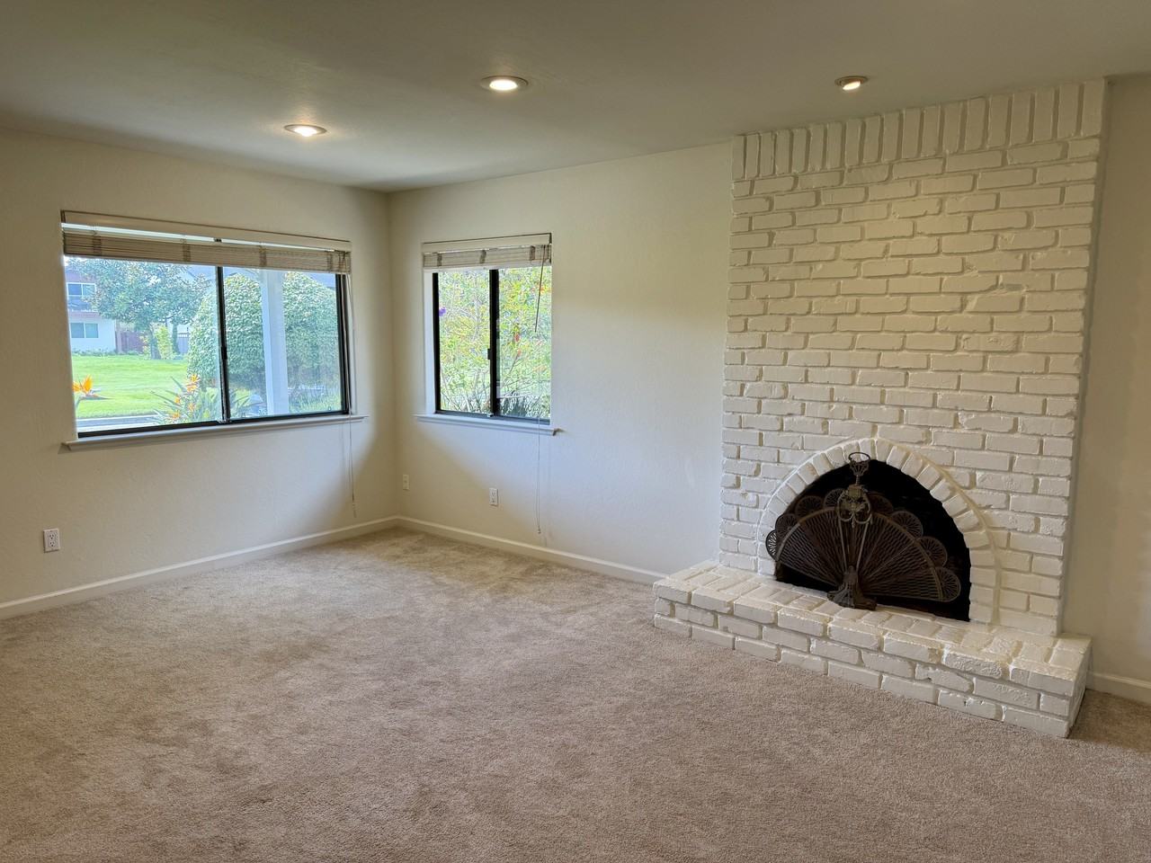 213 Vía Lantana #1 - Photo 3 of 20