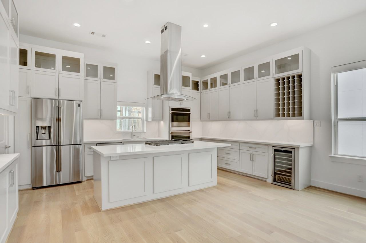 1716 Rosewood St #C - Photo 2 of 11