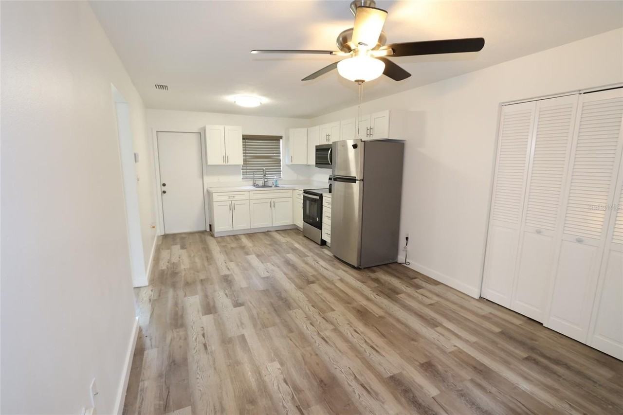 918 S Scenic Hwy - Photo 3 of 7