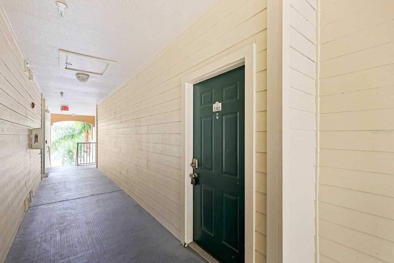 5302 Bay Club Cir - Photo 2 of 20