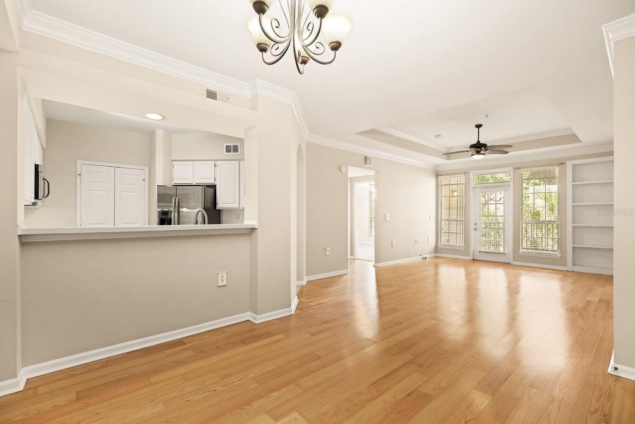 5302 Bay Club Cir - Photo 5 of 20