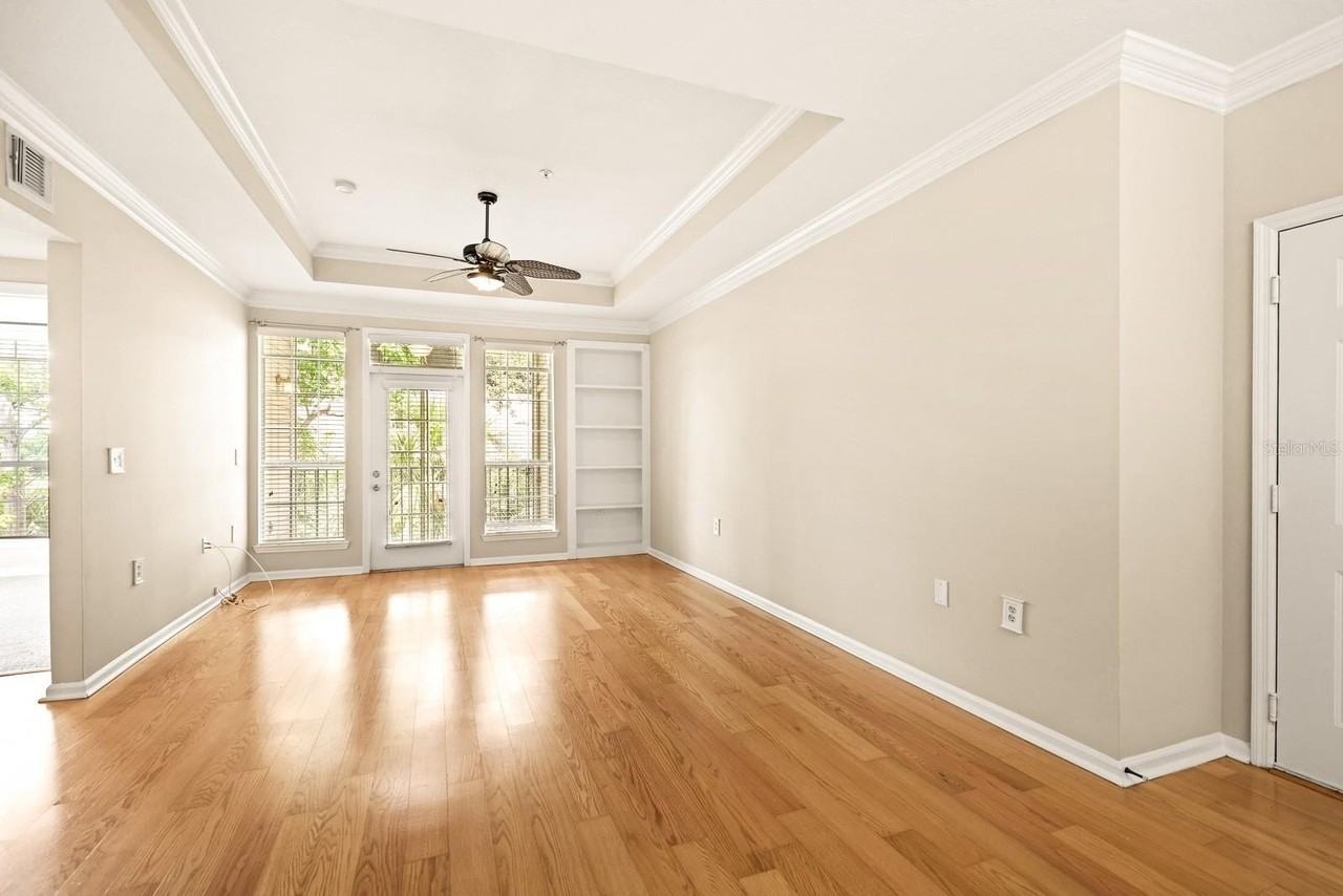 5302 Bay Club Cir - Photo 6 of 20