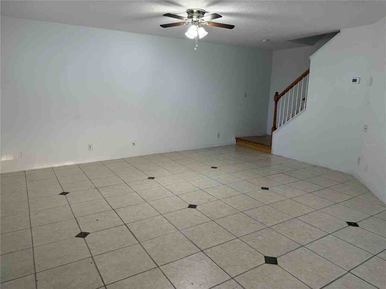 201 Draw Bridge Ln - Photo 4 of 11