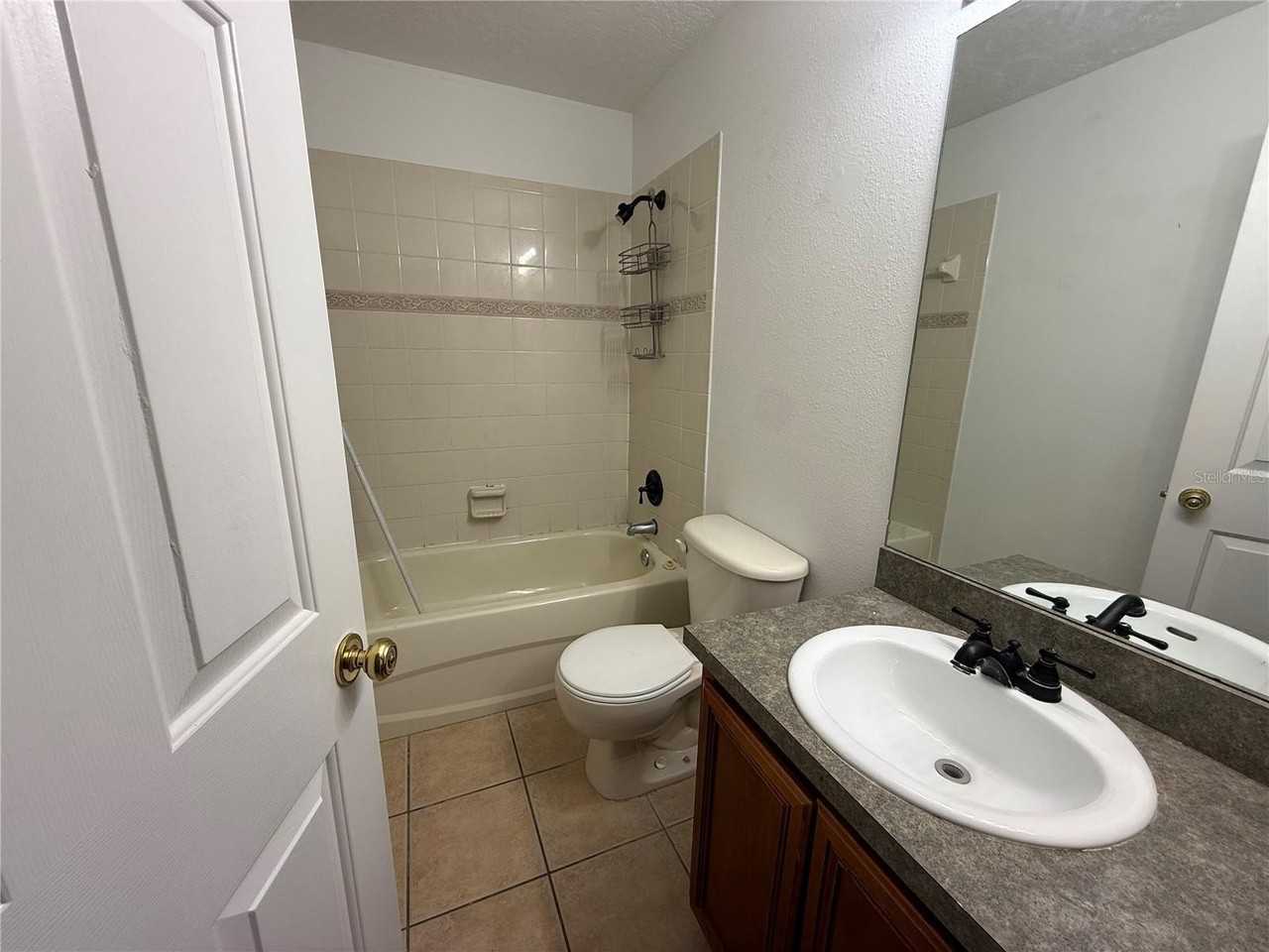 201 Draw Bridge Ln - Photo 7 of 11