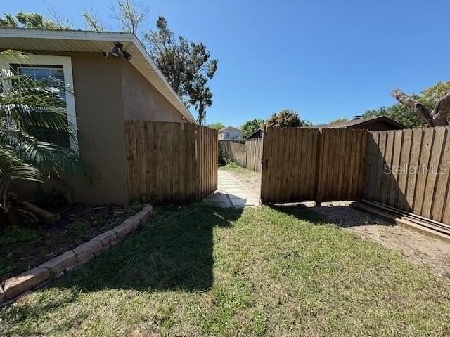 6609 Myrna Dr - Photo 3 of 22