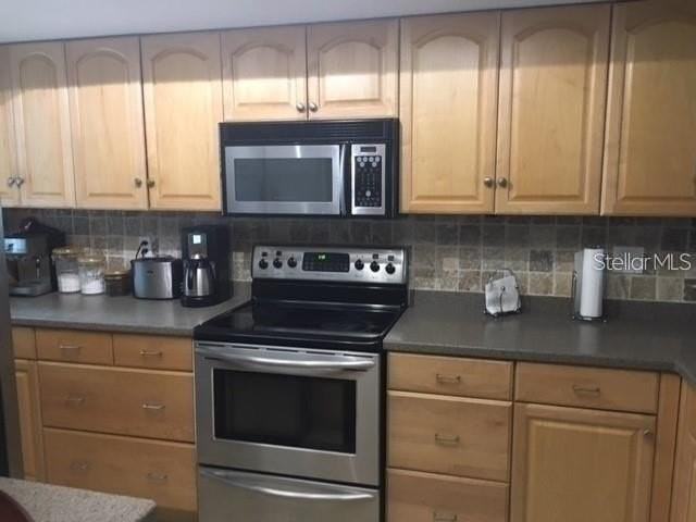 2523 Crowder Ln - Photo 4 of 10